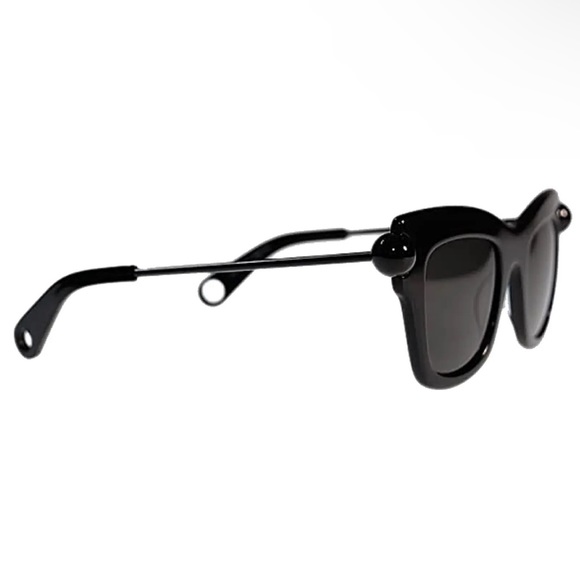 $750 Christopher Kane Cat Eye Sunglasses Black Grey Lens Sleek Polished Bold - Picture 6 of 15
